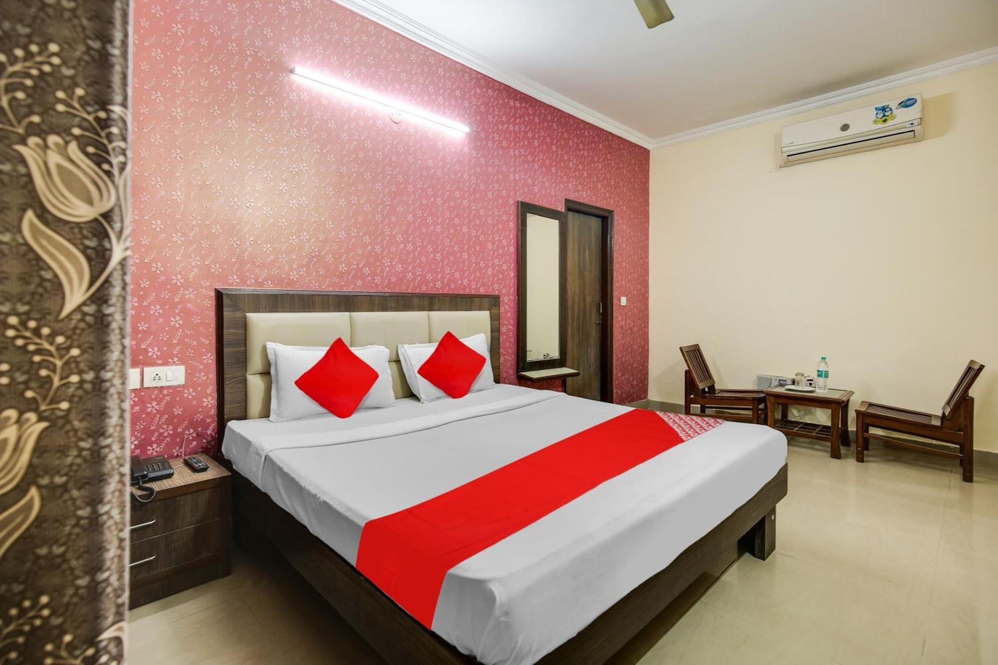 Hotel O Royal Mohali Kültér fotó