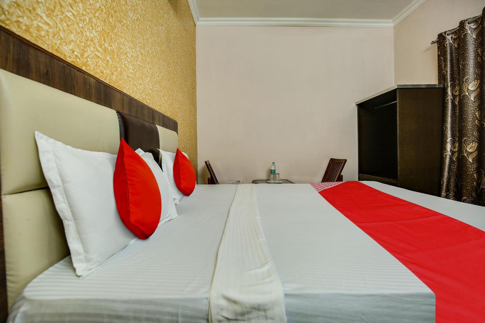 Hotel O Royal Mohali Kültér fotó