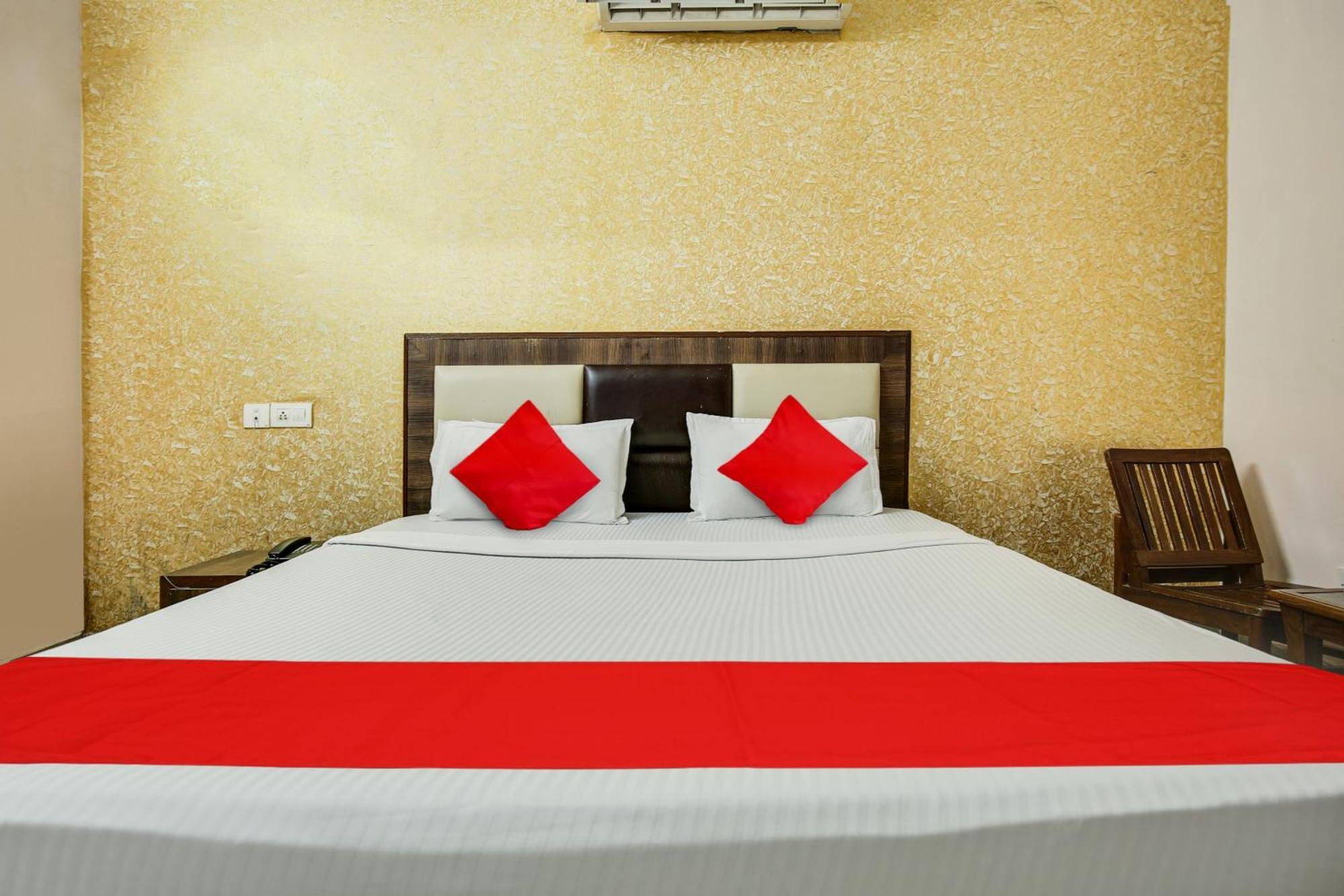 Hotel O Royal Mohali Kültér fotó