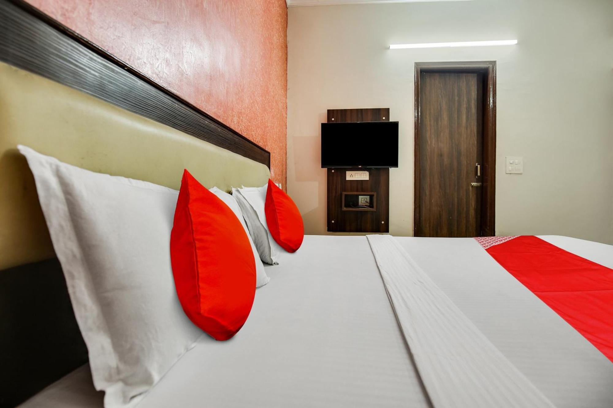 Hotel O Royal Mohali Kültér fotó