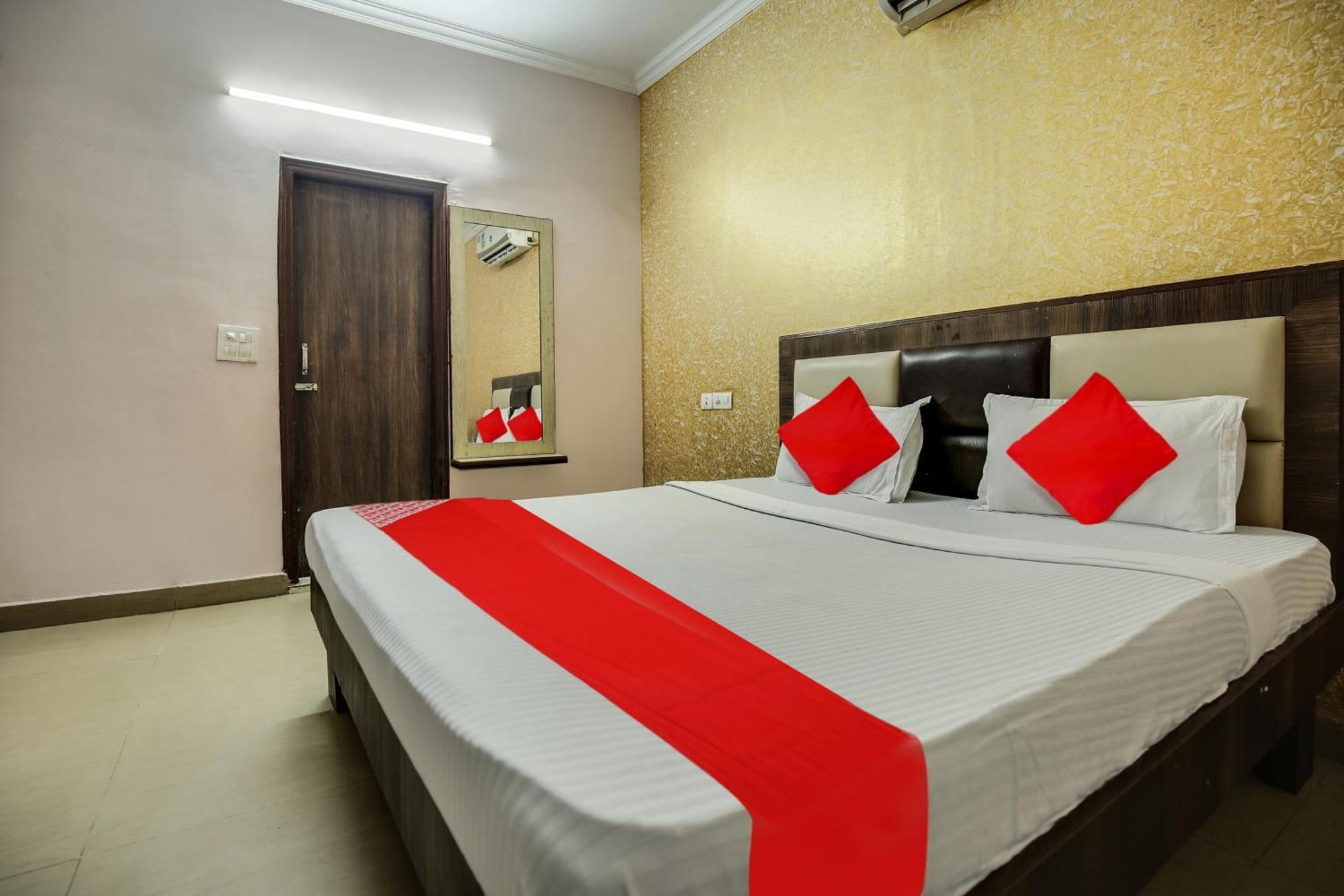 Hotel O Royal Mohali Kültér fotó